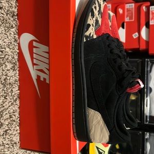 Jordan 1 solefly low